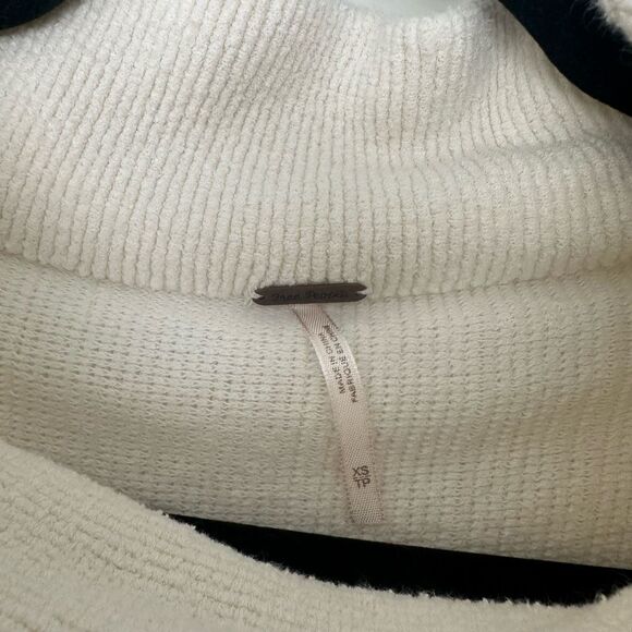 Free People Women’s Extra Small Cream Ottoman Sweater Pullover Fall Winter - Picture 2 of 6